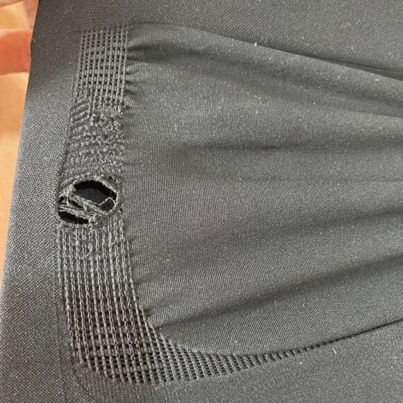 SKIMS Seamless Sculpt Mid Thigh Short Black Onyx Large Shapewear Flawed - Picture 4 of 12